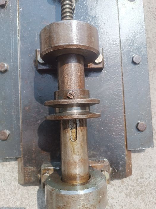 Вал для фрезерного станка