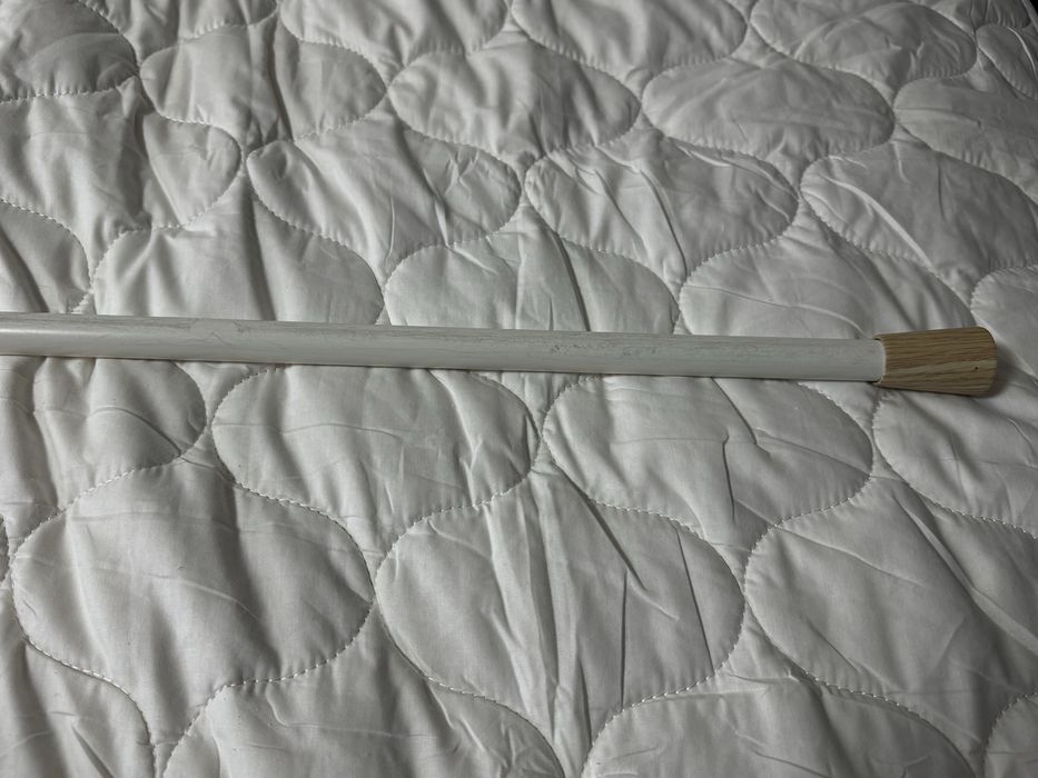 Карніз металевий одинарний.