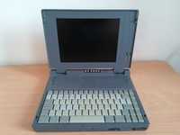 stary retro laptop