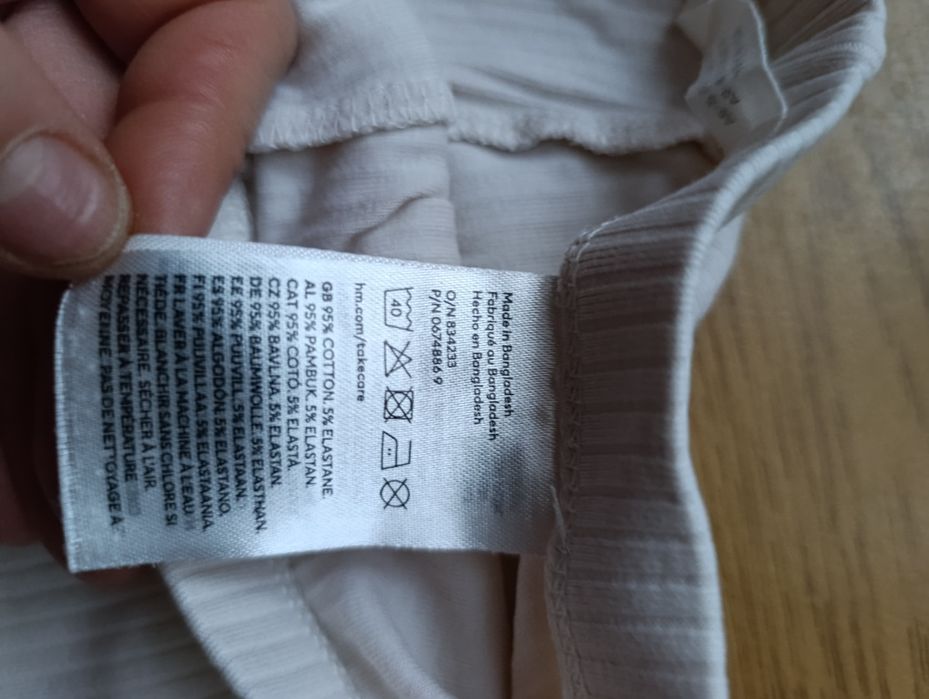 Довжина 66, напівобхват талії 24-32.