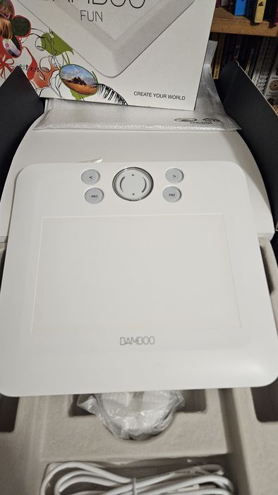 Wacom Bamboo Fun Pen & Touch Tablet Gráfico / Mesa Digitalizad