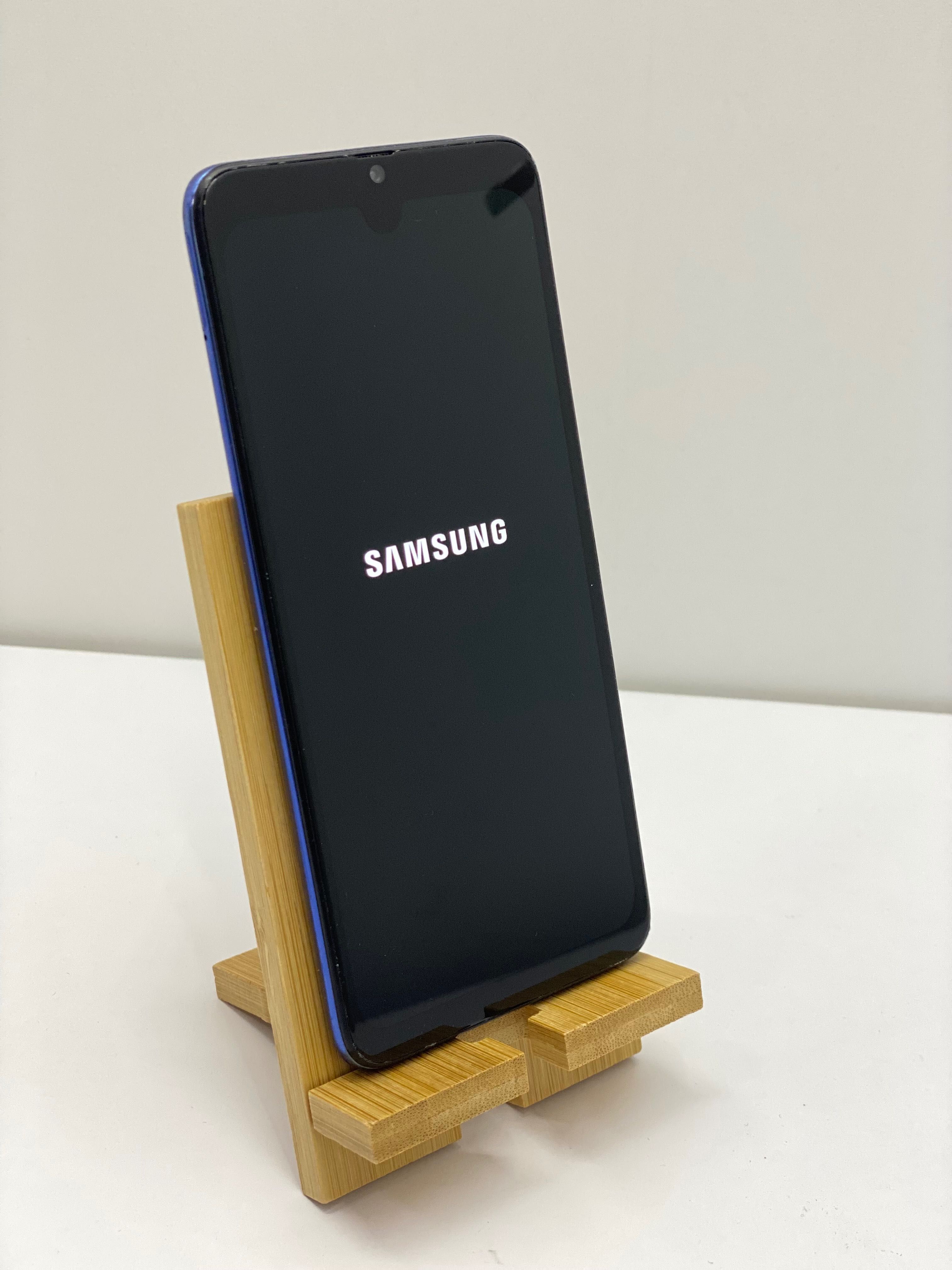 Продам смартфон Samsung Galaxy A70 (6/128)