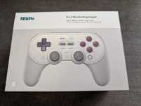 Pad 8BitDo Pro 2 - klasyczny, stan bardzo dobry