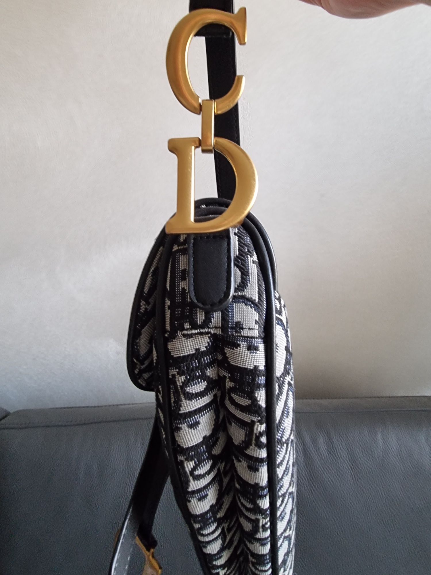 Бредовая сумка в стиле dior saddle