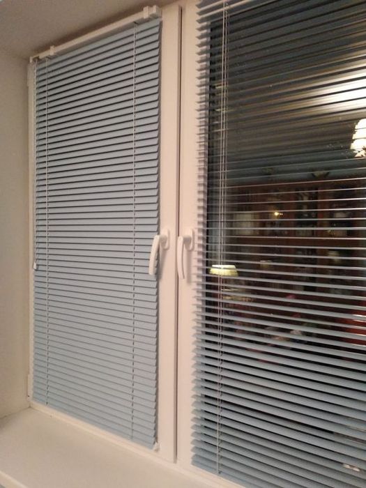 Встановлення жалюзів ролетів карнизі