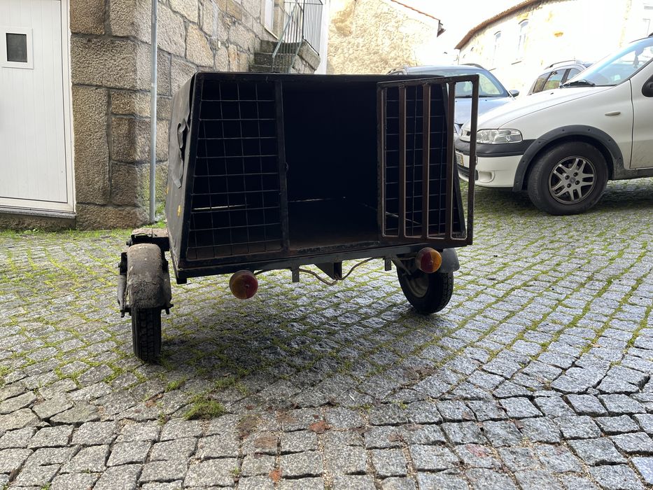 Reboque p/ transporte de cães