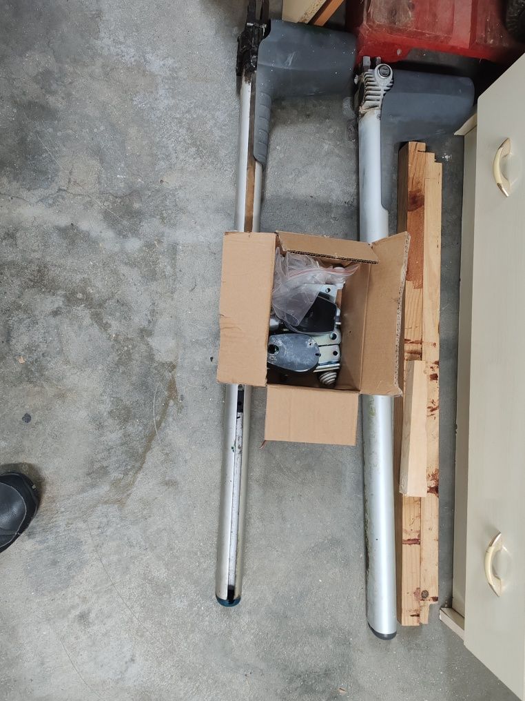 Braços para portão automático