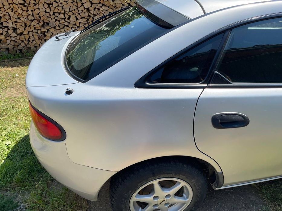 Mazda 323F 1998 1.5 бензин, передній привід + зимова резина