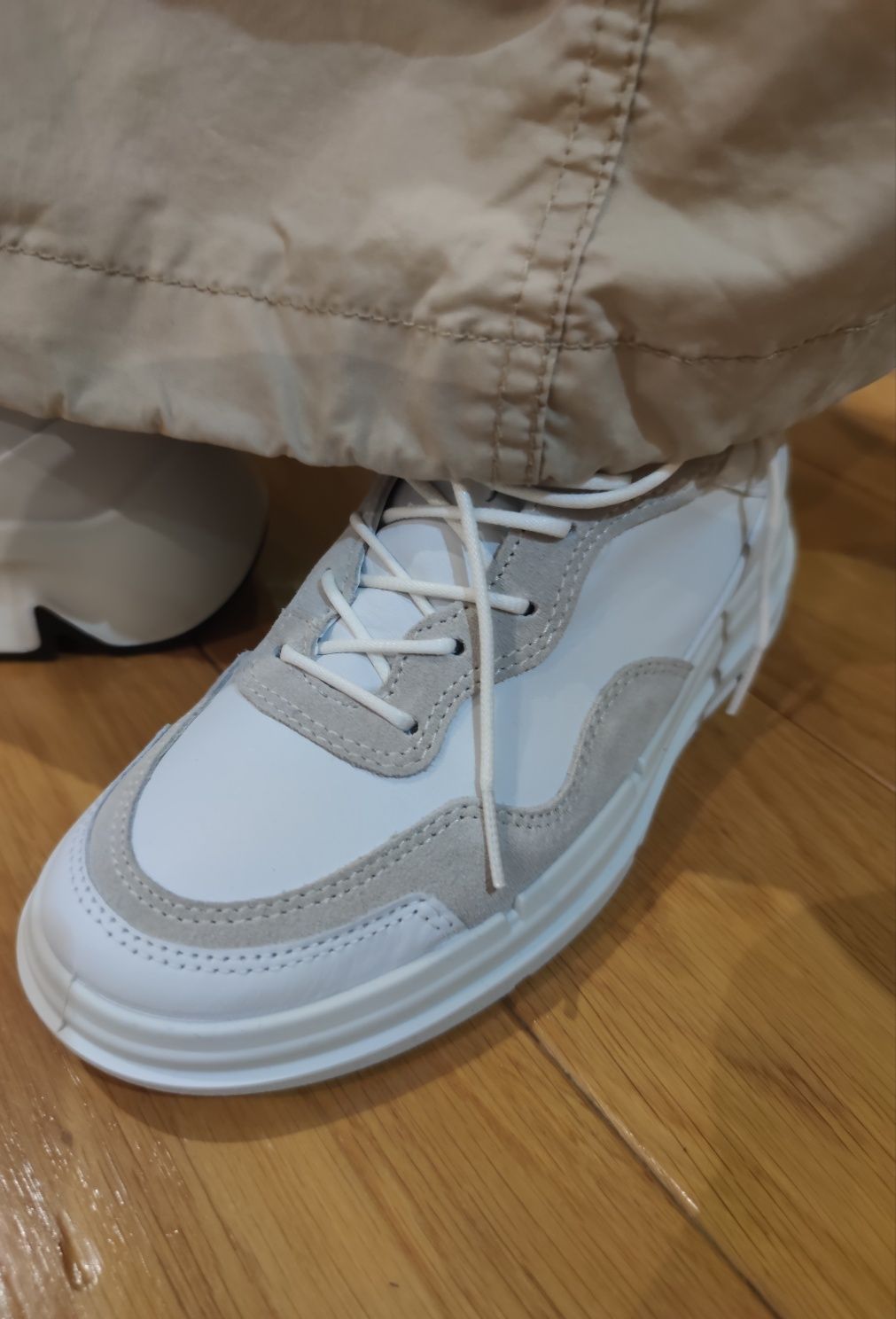 Nowe wygodne buty skórzane sneakersy Ecco soft biały beż rozmiar 37