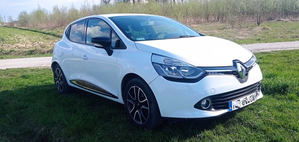 Renault Clio IV 2013, 898 cm3, Benzyna, 90 KM, Biały