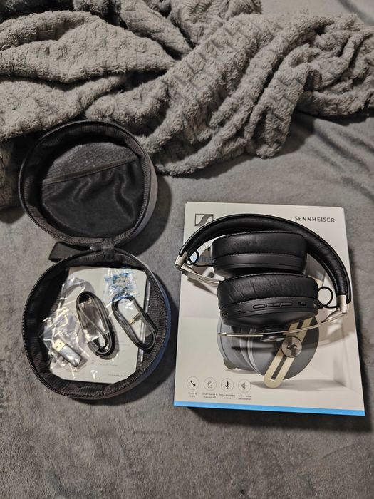 Auscultadores Sennheiser Momentum 3