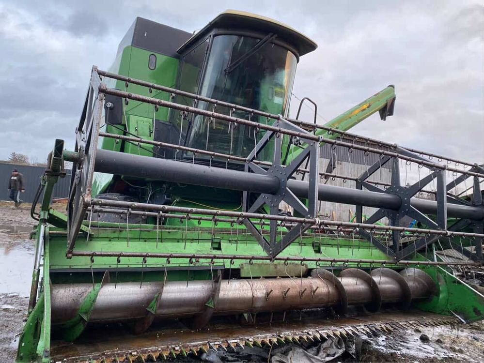 Комбайн John deere
