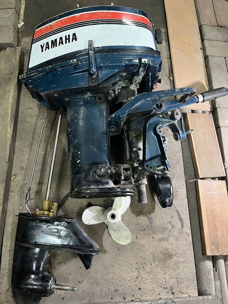 Silnik zabutrowy Yamaha 25 Uszkodzony ( słabe ciśnienie)