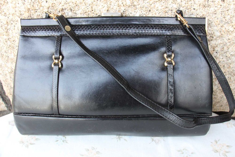 Malas de senhora em pele