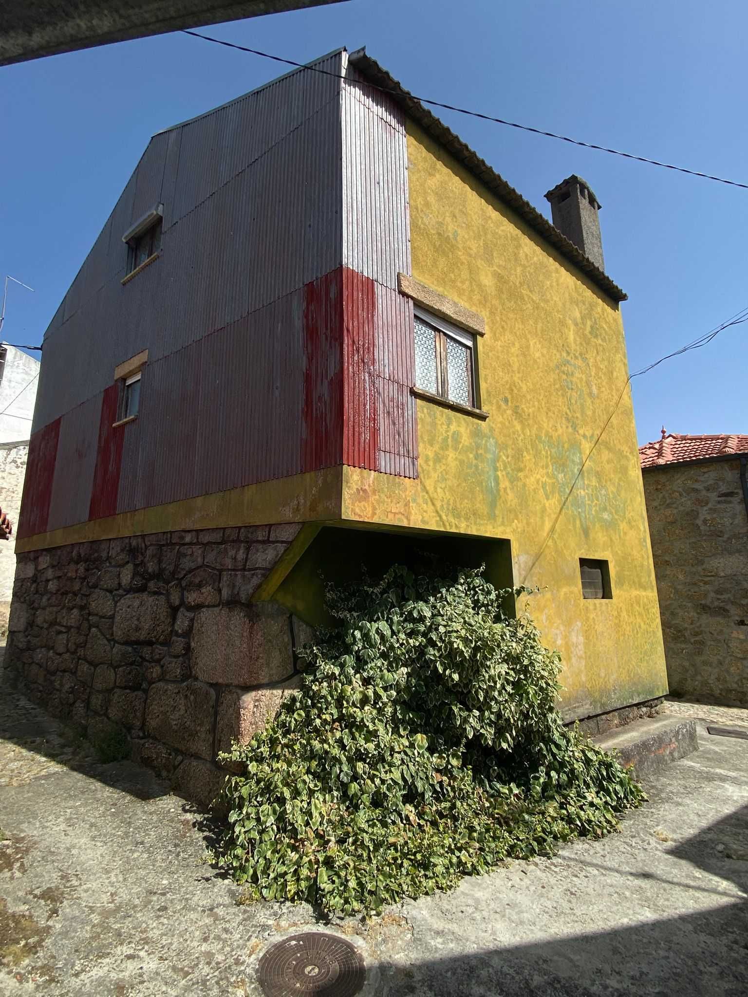 Moradia em Vale de Azares - Celorico da Beira
