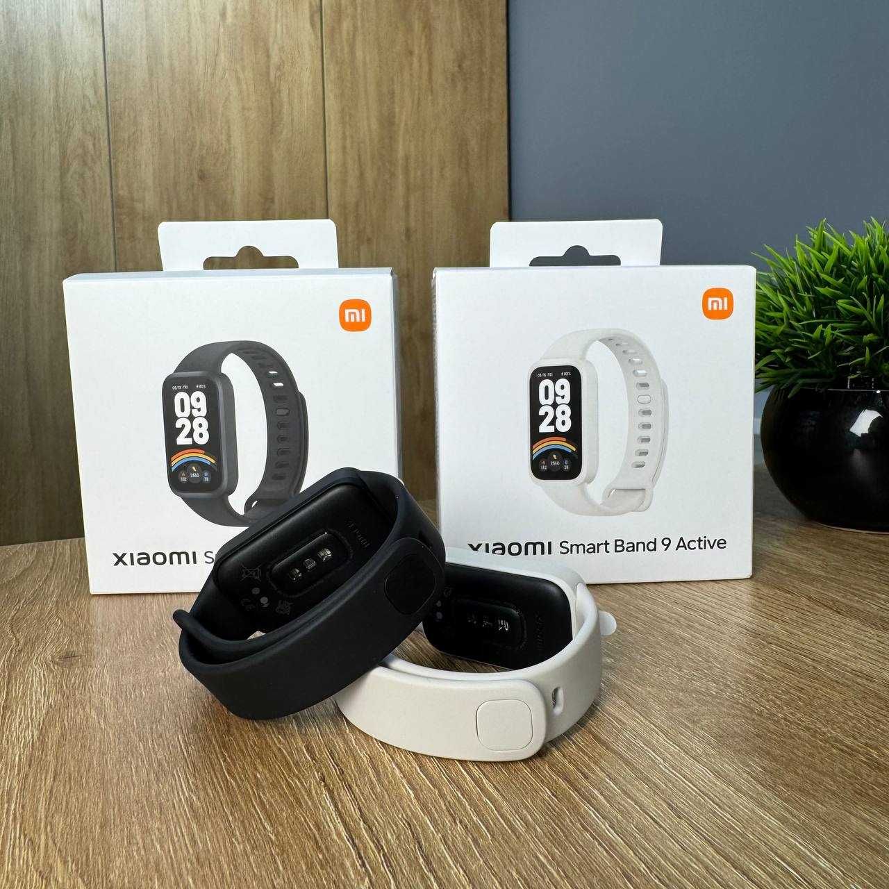 Фітнес-браслет Xiaomi Smart Band 9 Active Black/White Купити Годинник