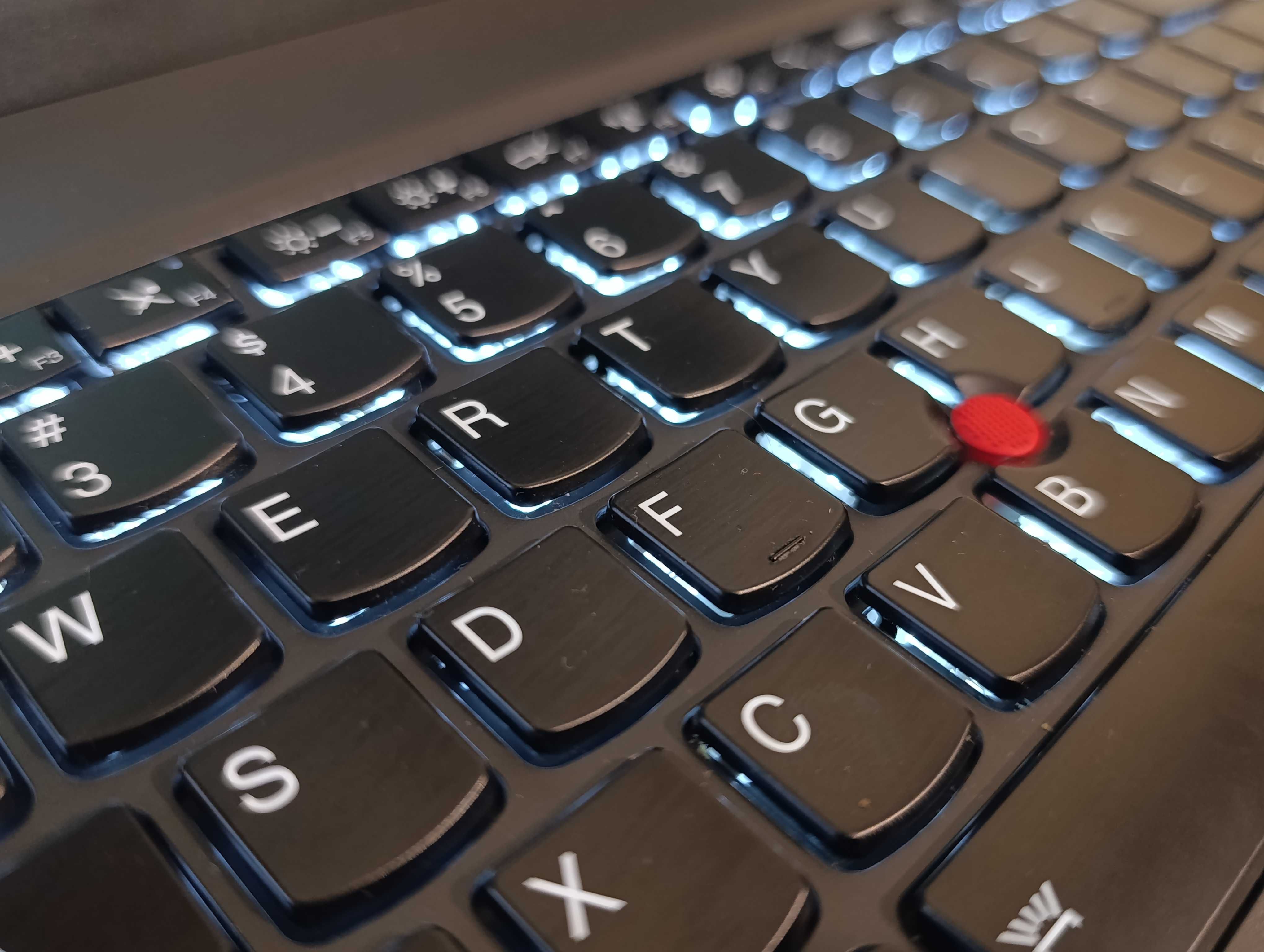 Lenovo ThinkPad P50s | i7, 16 ГБ RAM, SSD 512 ГБ | Зовнішня батарея