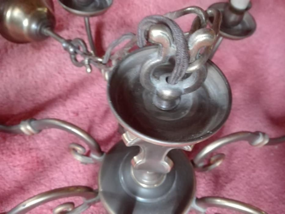 Piękny żyrandol 8 żarówek, lampa