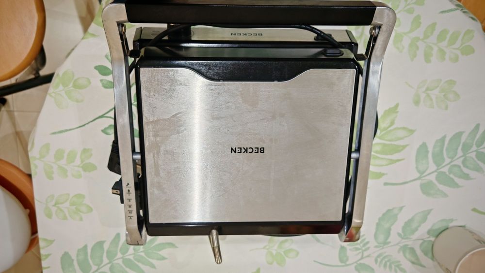 Grelhador de placas Becken