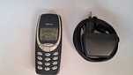 Nokia 3310 sprawna z oryginalną ładowarką.