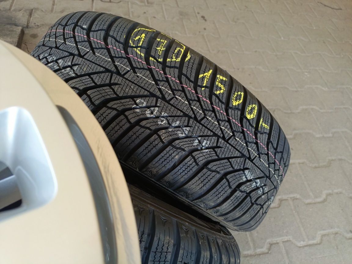 Koła zimowe Opel Astra 5x105 205/55/16 kumho
