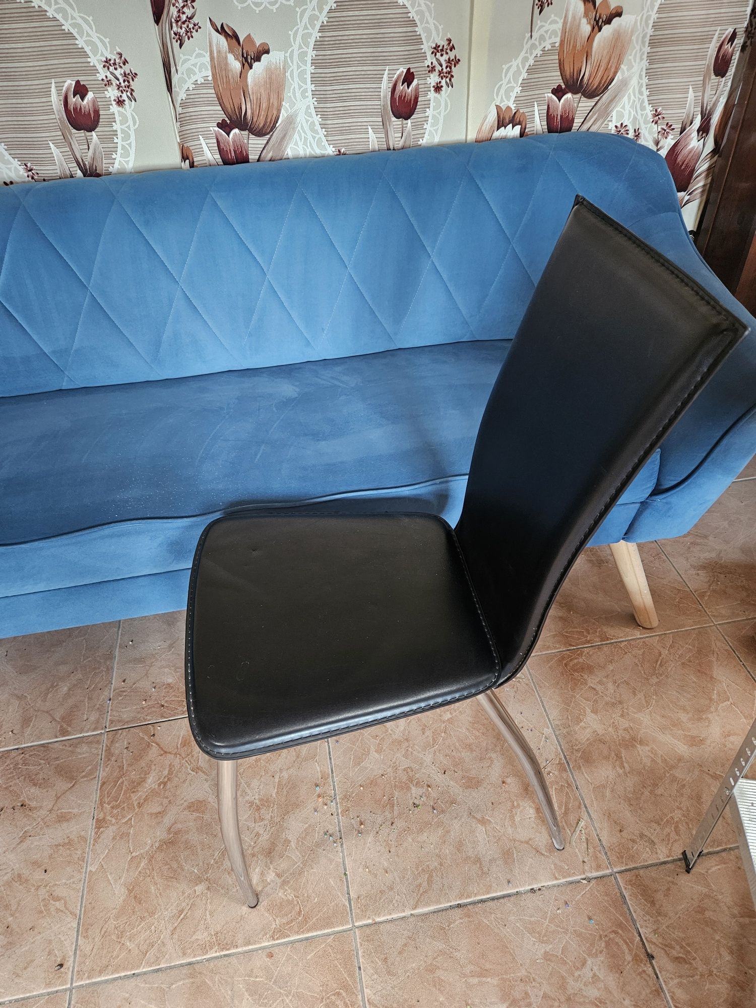 Zestaw sofa ÷ 4 krzesła