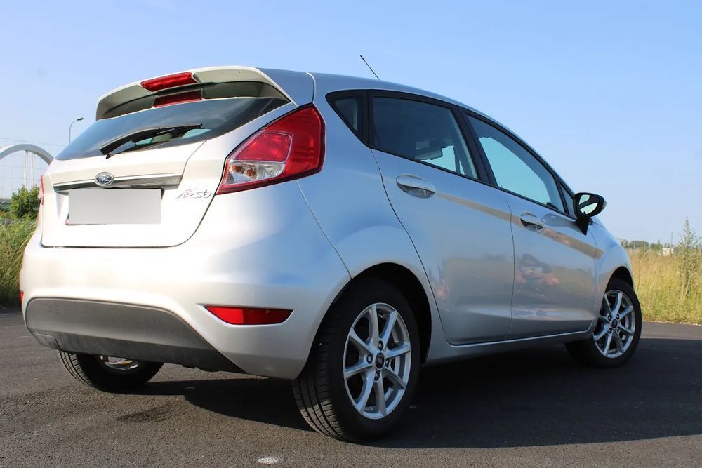 Ford Fiesta Sprzedam Ford Fiesta Benzyna 1.25i 2015r