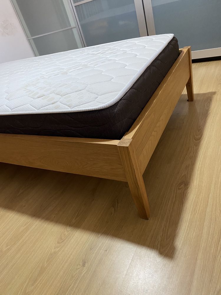 Cama + colchão como novos