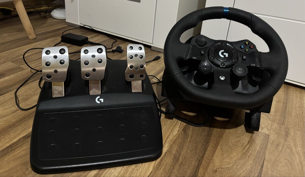 Kierownica Logitech G923