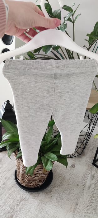 Legginsy Sinsay, rozmiar 68.