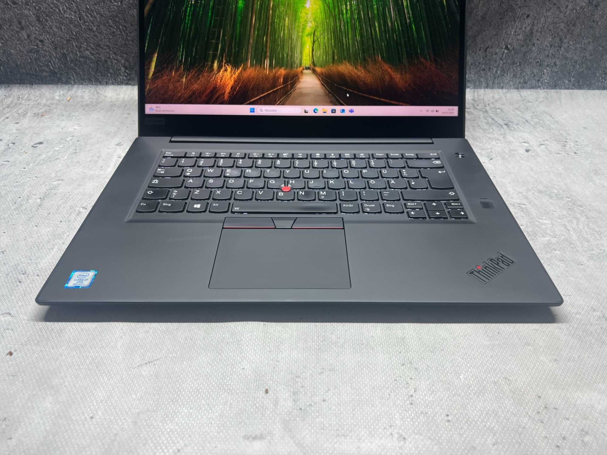 ThinkPad X1 Extreme / i7 8850H 4.3 GHz / 32GB DDR4 / 2TB SSD / 15.6 4K
