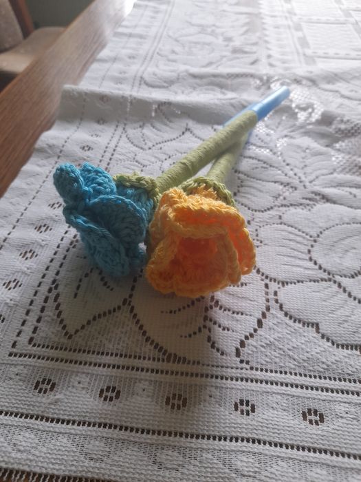 Kwiatki na szydełku