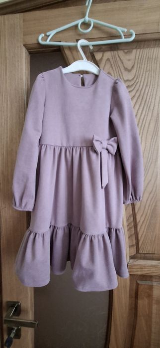 Сукеньки, плятячка для дівчинки.