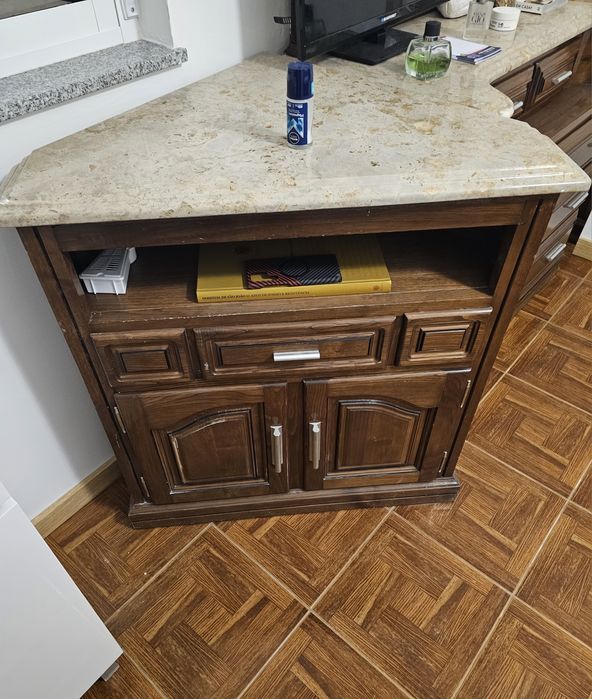 Vendo móvel com pedra mármore  possível troca por uma bicicleta re por