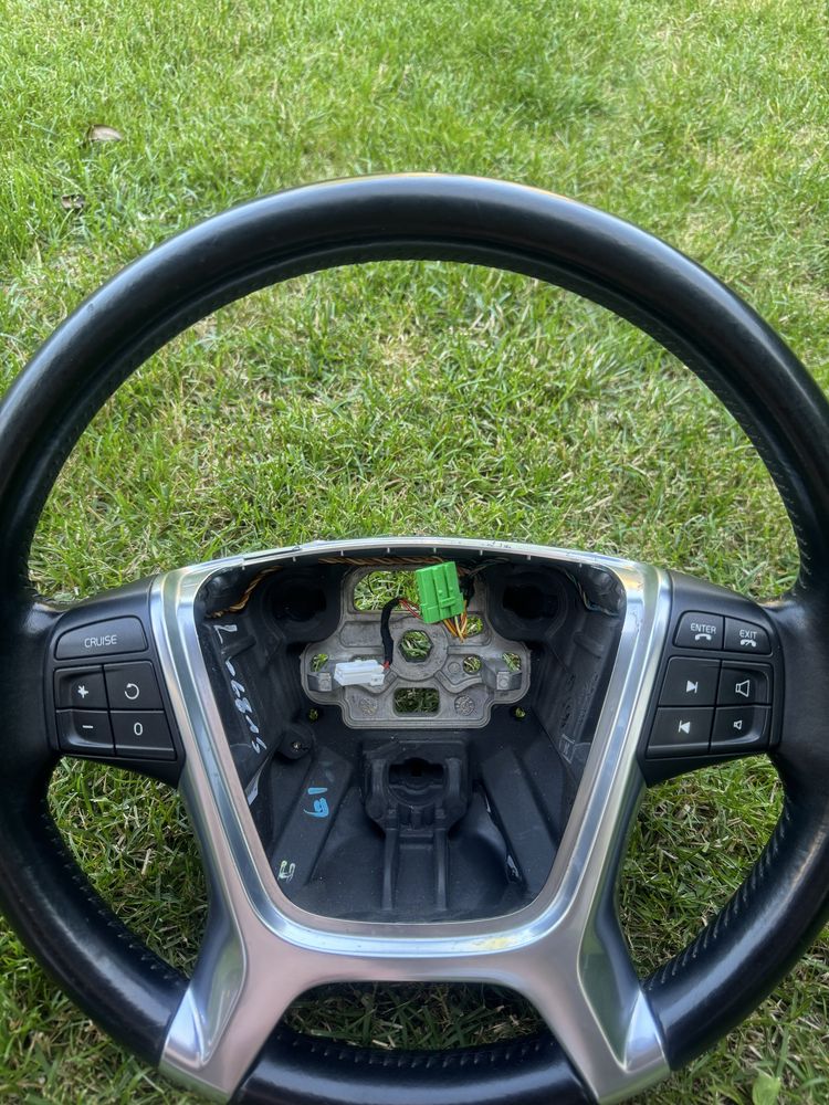Kierownica z multifunkcja Volvo S60 XC60 ( dobry stan + )