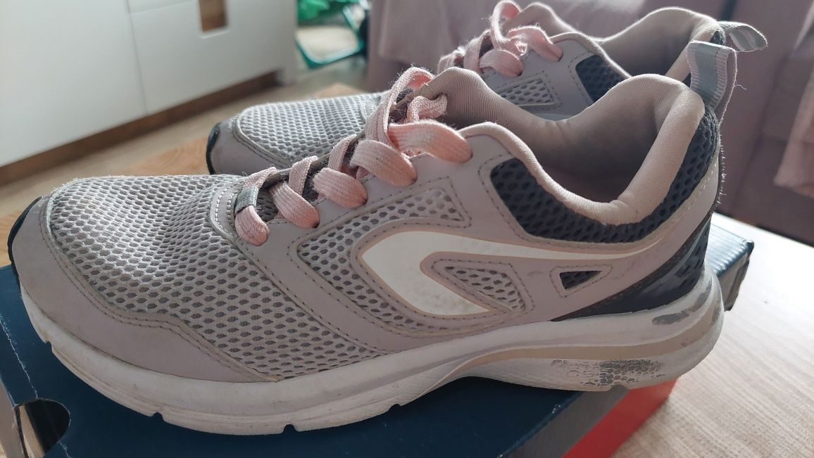 Buty dziewczęce Decathlon Kalenji r. 36