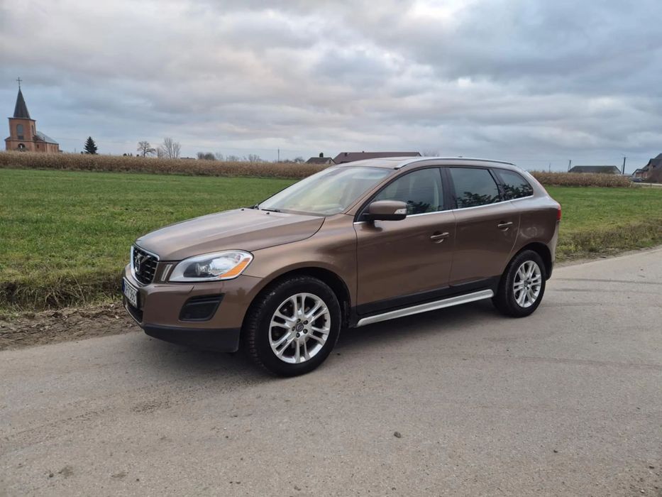 Volvo XC 60 Bardzo przyjemny do jazdy.