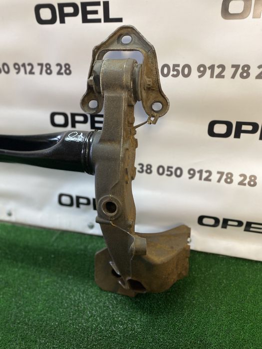 Балка задней подвески балка задня Opel Astra H Zafira B