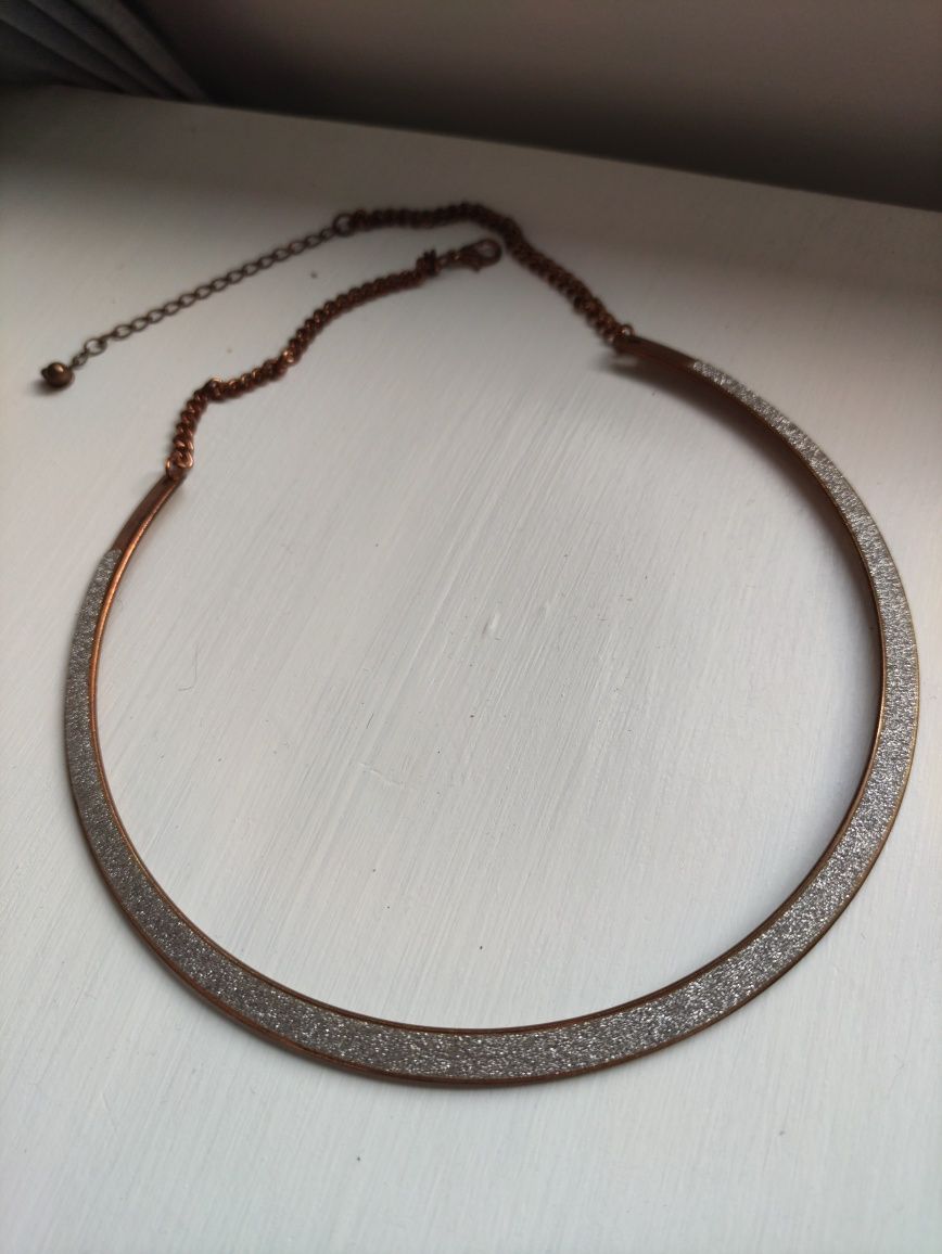 Naszyjnik sztywny złoty choker, kolia