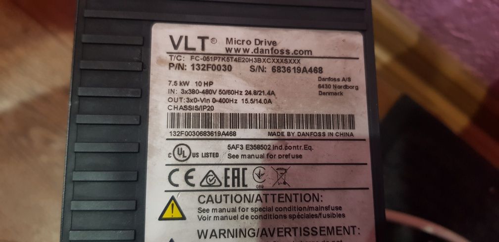 Преобразователь частоты Danfoss

VLT Micro Drive FC

051P7K5T4E20H3BX