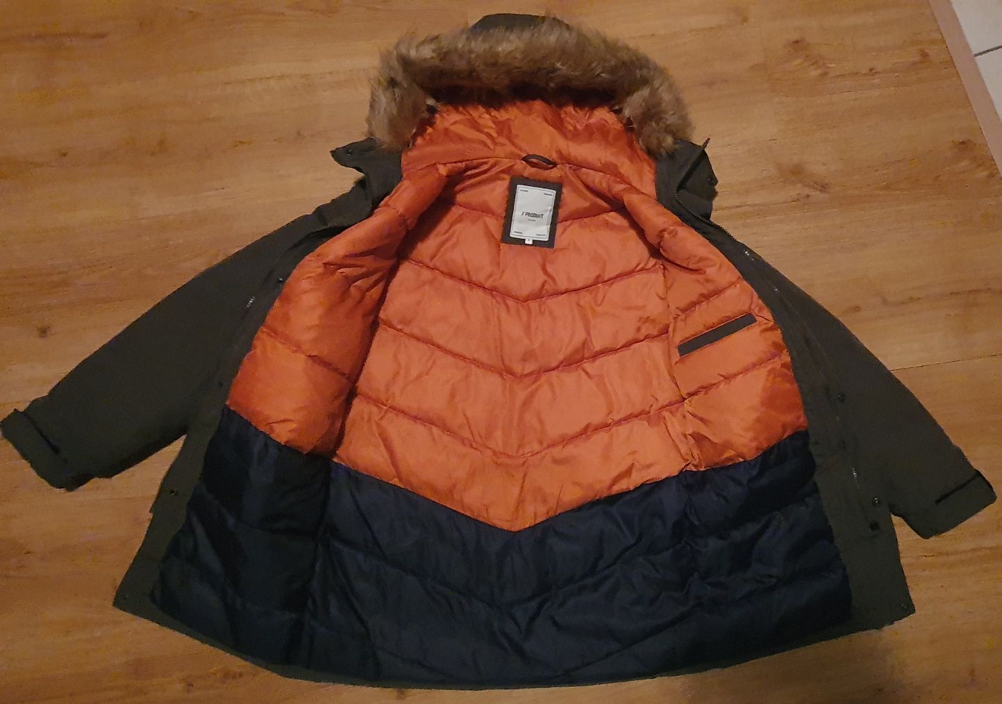 Kurtka zimowa by Jack & Jones, zielona, rozmiar S. Prosty fason.