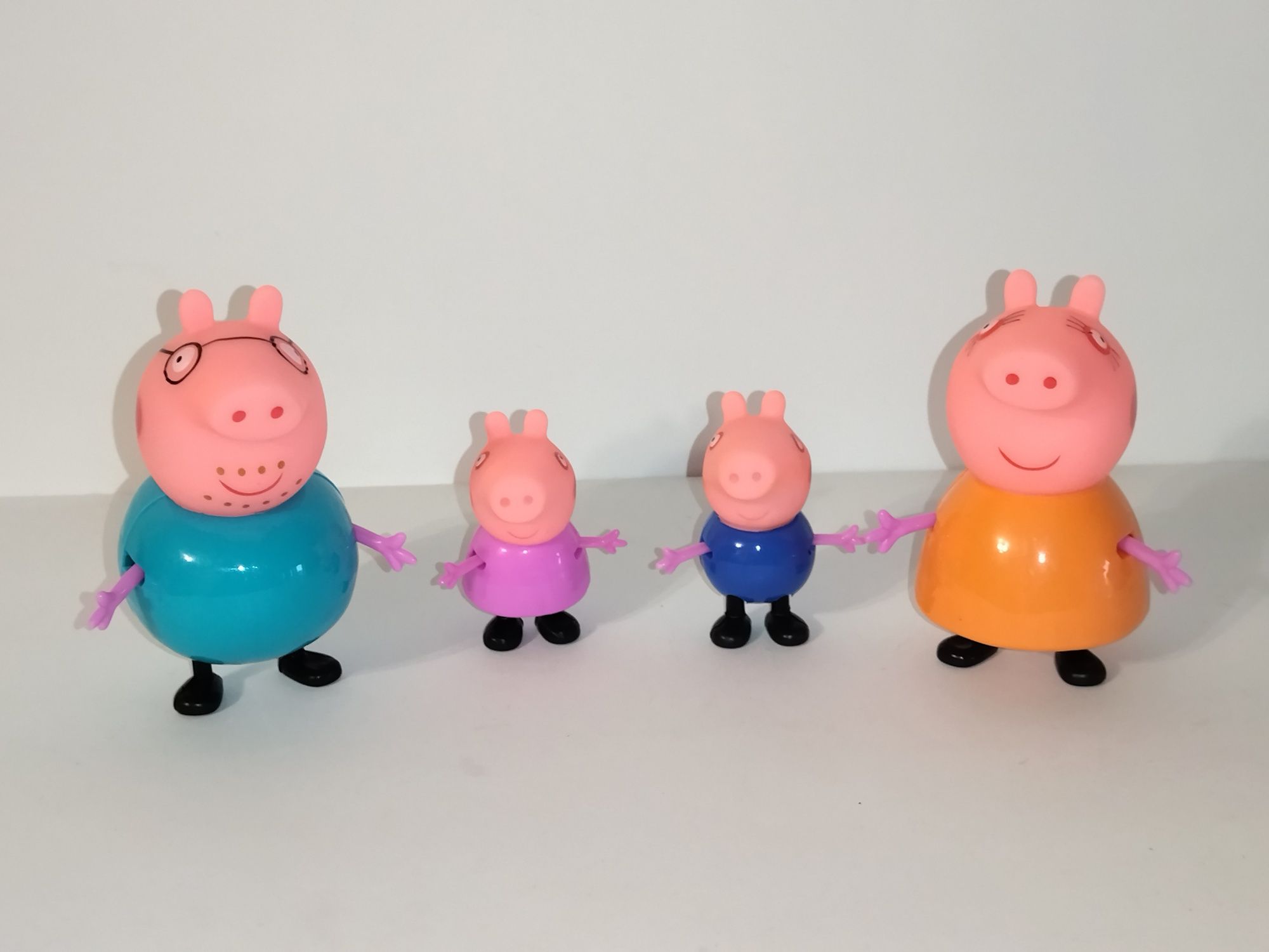 Набор героев Свинка Пеппа и Семья, 4 - персонажа.
