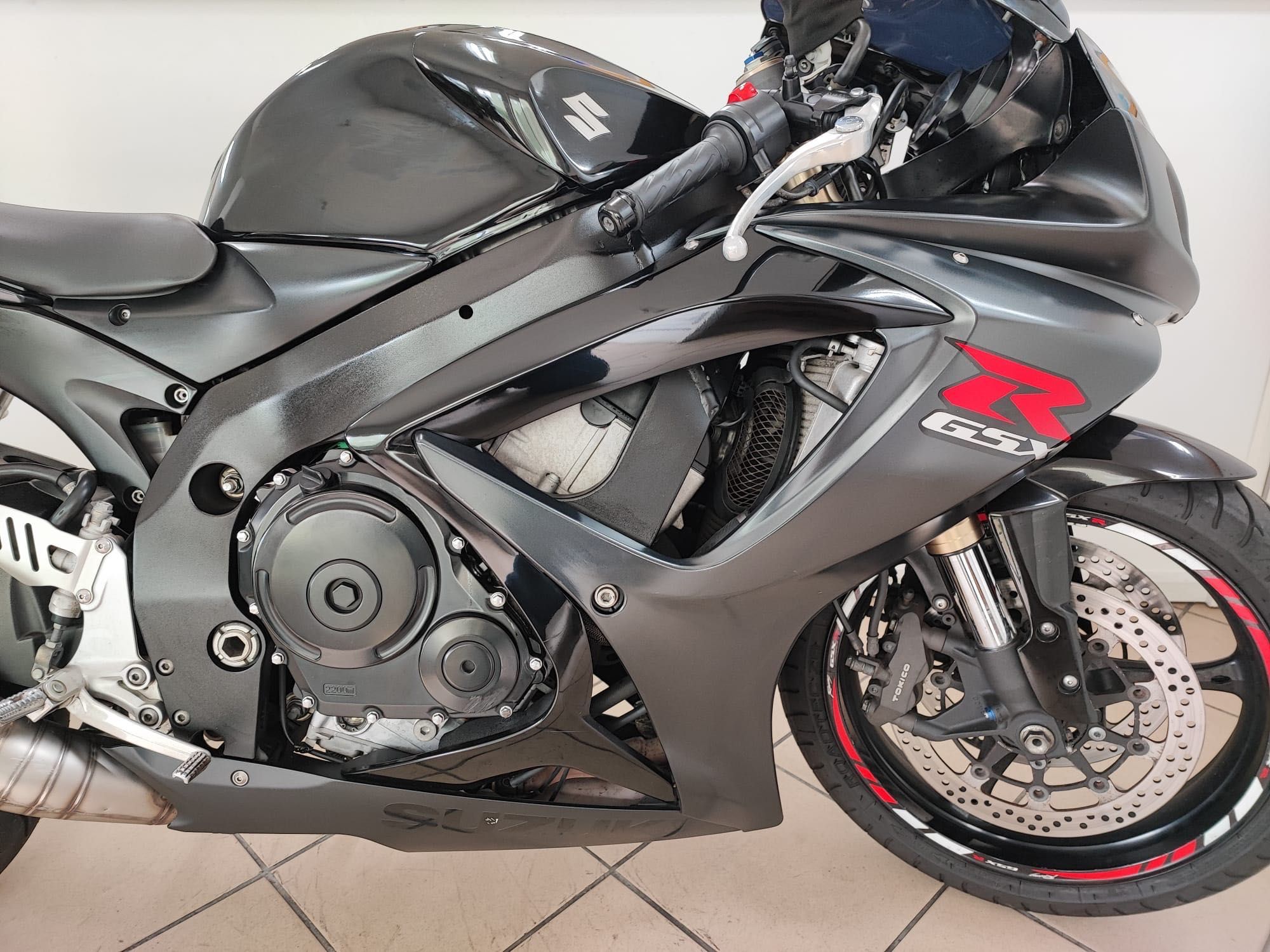 Vendo Suzuki GSXR 600