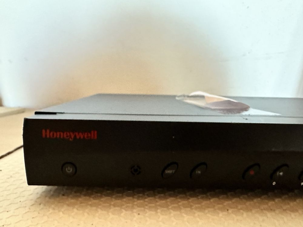 Rejestrator honeywell pro 4 IP kamery HDMI 4x PoE, I/O, Audio, HDD 2TB