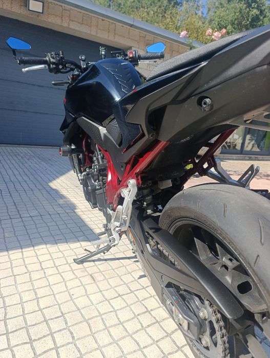 Mota Honda Hornet 750
