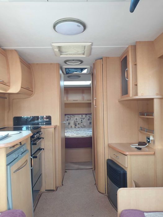 Duża przyczepa ABBEY SPECTRUM 2005r dwuosiowa