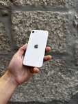 iPhone SE 64GB em bom estado