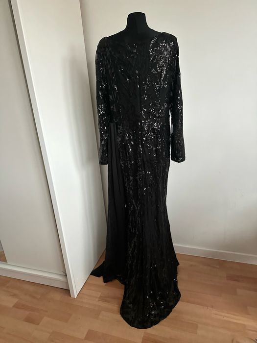 Cekinowa sukienka maxi 48 4 xl 46 3 xl z szarfa czarna długi rękaw