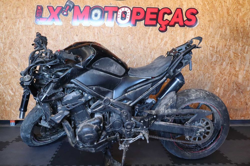 Kawasaki Z900 ano 2018  para peças.