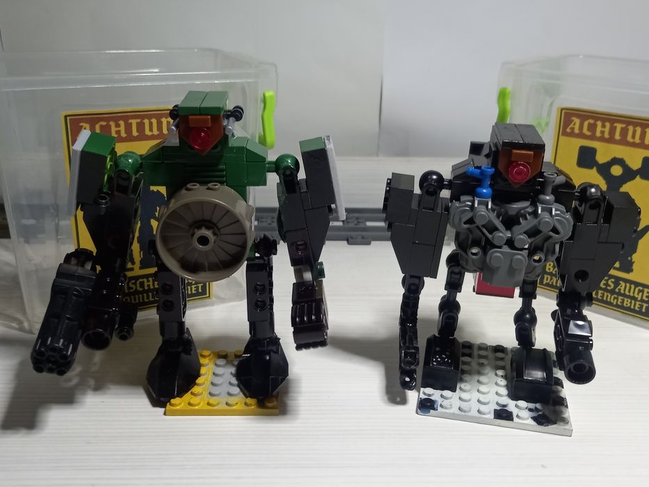Роботи из Лего..